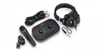 Студийный комплект Focusrite Vocaster One Studio